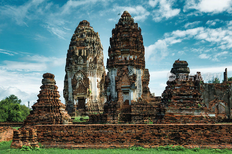 泰国华武里寺(Wat Phra Si Rattana Maha)